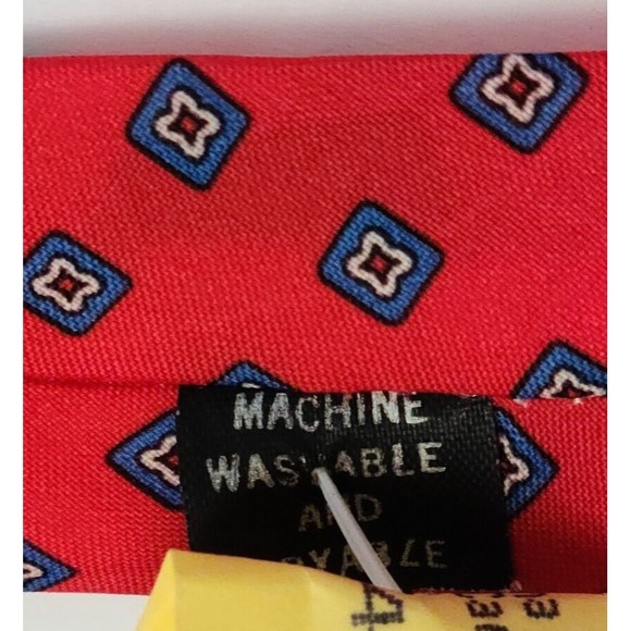 Randa Corp. USA Mens Classic Neck Tie Red White Blue Washable Dryable 3"x56.5" - Picture 3 of 4